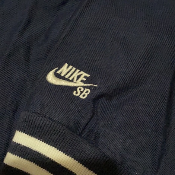 Nike Sb zip up jacket - Picture 2 of 7